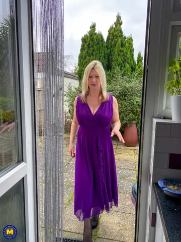 Blonde BBW Strips Out of Her Dress and Spreads Wide