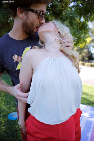 Ashley Fires – Thick Blonde MILF Rides Cowgirl Outdoors