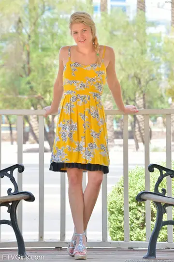 Mindy Corin – Amateur in a Dress Masturbates with a Cucumber Outdoors