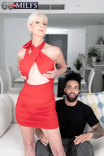 Foxxxy Darlin – Tall Blonde MILF Takes Anal Doggy Style and Fucks a Dildo