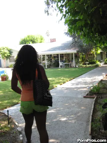 Ms Platinum – Ebony MILF Sucks Cock and Takes a Facial Outdoors