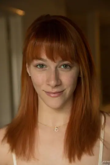 Penelope Lynn – Redhead with Big Natural Tits Spreads Her Pussy