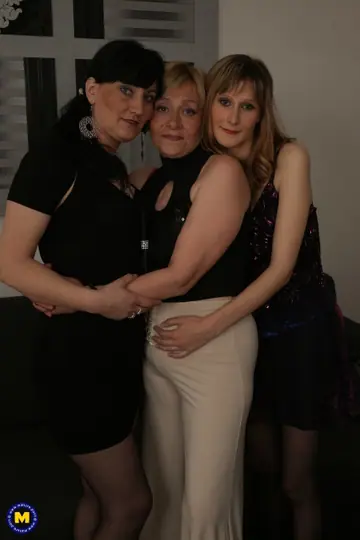 Mature European Lesbians Lick Hairy Pussies and Facesit