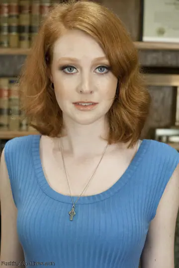 Nathalie Lawson – Redhead PAWG Uses Machine Dildo and Vibrator