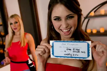 Riley Reid – Busty Blonde MILF Tribs Brunette and Shows Her Feet