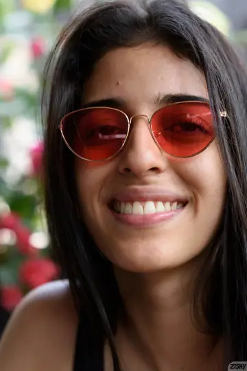 Ileana Burgos – Thick Babe in Glasses Shows Her Big Tits in Lingerie