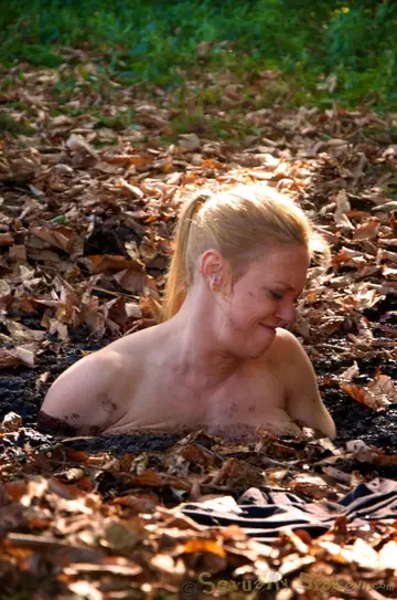 Dee Williams – Blonde MILF Sucks Big Black Cock Outdoors and Gets Fucked