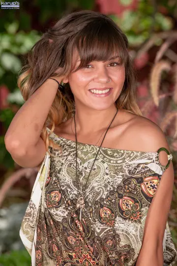 Rio Petite – Petite Latina Brunette Strips and Spreads Her Shaved Pussy Outdoors