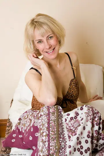 Hazel May – British MILF Strips Out of Her Bikini Over Morning Coffee