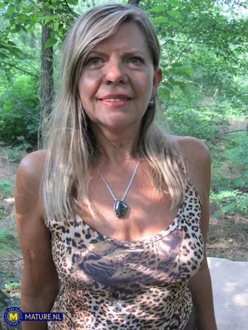 Curvy MILF Takes an Outdoor Anal Creampie