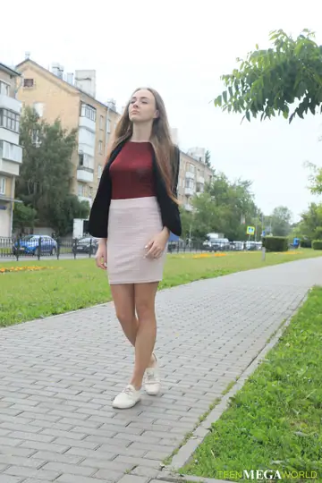 Alex Diaz – Petite Brunette Enjoys Pussy Licking and Fucking Outdoors