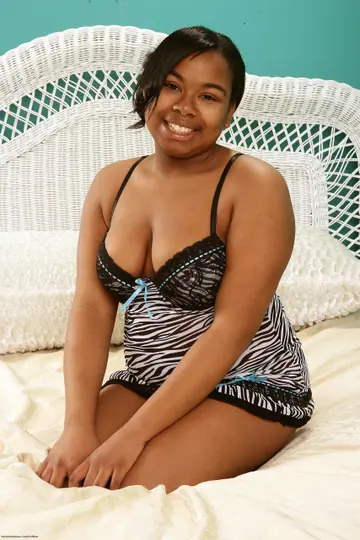 Monica Jimenez – Busty Ebony BBW Shows Her Hairy Pussy on the Bed