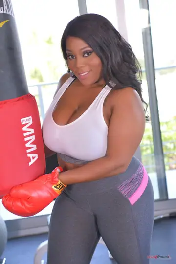 Ms Yummy – Busty African MILF in Yoga Pants Has Sex and Kisses