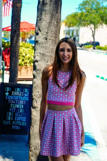 Natalia Nix – Petite Brunette Latina Flashes Her Pussy in a Dotted Skirt Outdoors