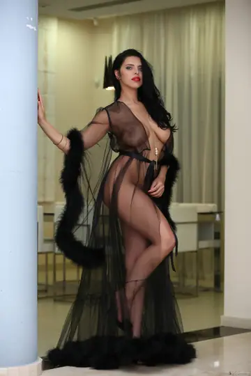 Kira Queen – Busty Russian MILF Poses in Sheer Lingerie and Spreads Her Pussy