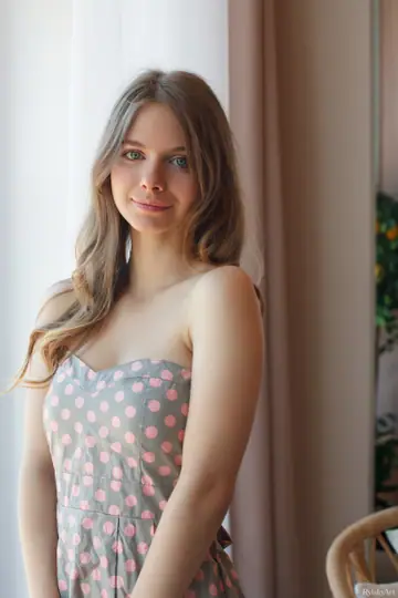 Skinny Woman Undresses and Shows Her Trimmed Pussy