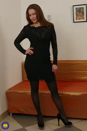 MILF in Lingerie and High Heels Masturbates with a Dildo