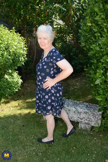 Mature British Blonde Bares Her Big Tits and Toys Her Pussy Outdoors
