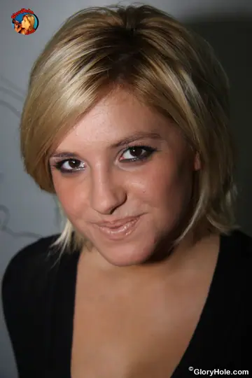 Jenny Reeder – Short-Haired Blonde in Heels and Glasses Sucks BBC at Gloryhole