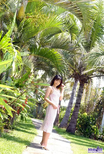 Saki Ninomiya – Japanese Brunette Undresses on the Beach