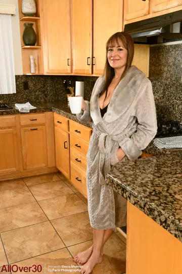 Elexis Monroe – Thick Brunette MILF Strips Off Her Robe and Bodysuit to Show Her Hairy Bush
