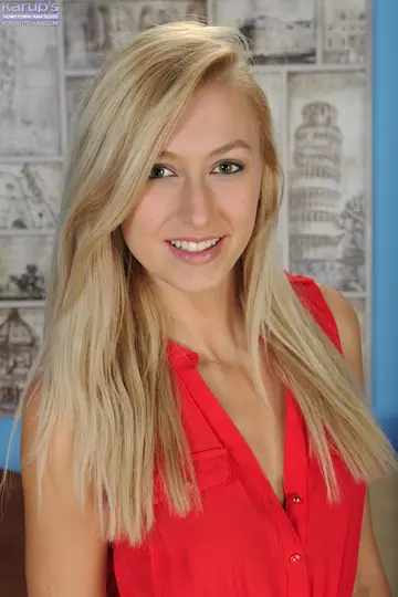 Alexa Grace – Tall Blonde Undresses and Pulls Panties Aside to Spread Her Pussy