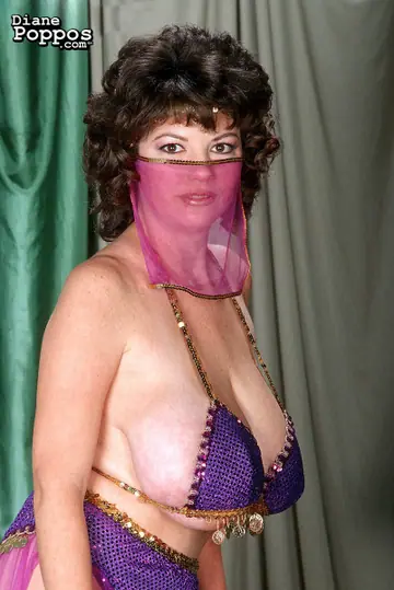 Diane Poppos – Brunette MILF in a Bikini Reveals Her Big Natural Tits