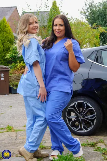 Ella Roxx – Tattooed Blonde PAWG Gets Pussy Licked by Lesbian Nurse
