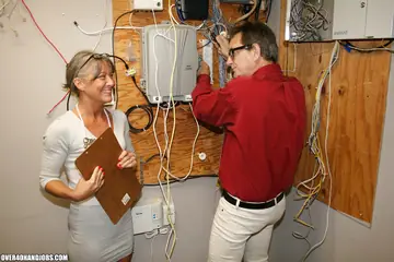 Leilani Lei – Tattooed Brunette MILF in Glasses Jerks Her Partner Off Until He Cums