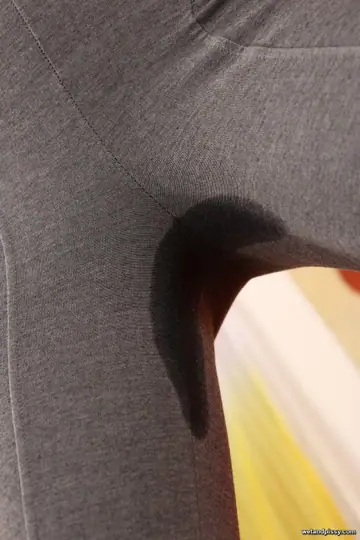 Slim Thick MILF Fingers Herself and Squirts