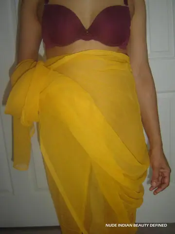 Curvy Indian Woman Undresses from a Wrap and Spreads Her Shaved Pussy