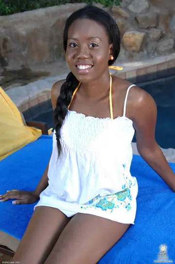 Nina Devon – Slim Ebony Brunette Pulls Panties Aside and Spreads Her Pussy Outdoors
