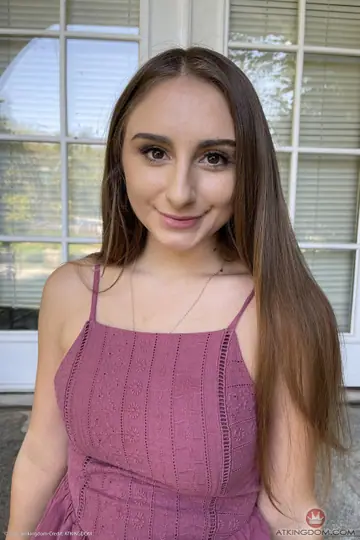 Penelope Kay – Busty Brunette Amateur Flaunts Her Natural Tits Nude