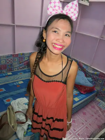 Asian Woman Takes a Load on Her Pussy in the Bathroom