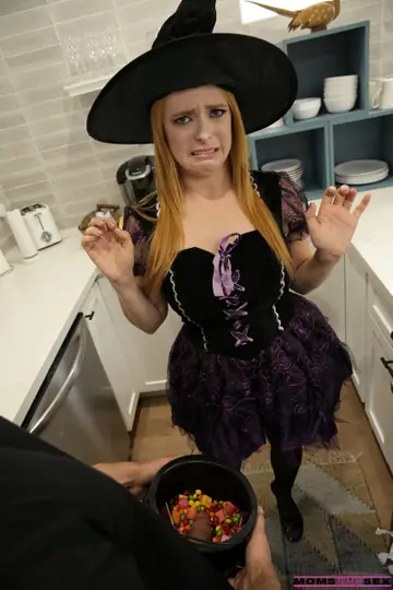 Haley Reed – Petite Blonde and Tall Redhead Share Cock in Halloween Threesome