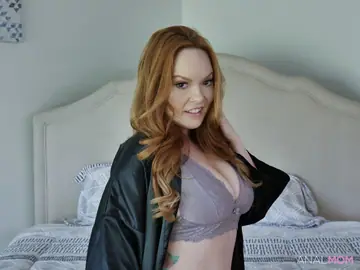 Summer Hart – Curvy Redhead MILF Takes Hard Anal in Heels