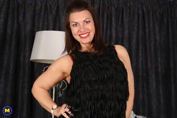 Christine O – Thick European MILF Strips Out of Her Lingerie and Pantyhose to Spread Her Ass