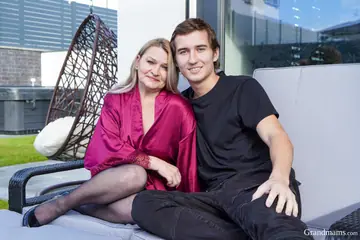 Dominika Curv – Busty Czech MILF Fucks in Heels and Spreads Wide