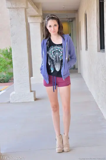 Emily Grey – Petite Amateur Brunette Strips Out of Her Shorts Outdoors