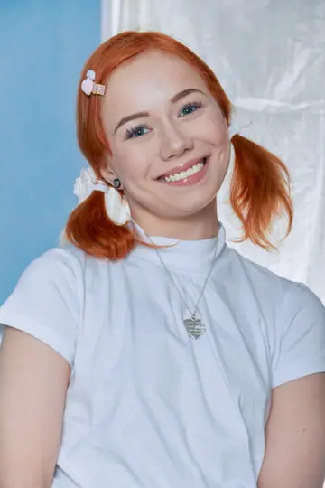 Kira Roller – Redhead in Pigtails Takes Anal and Kisses Her Partner