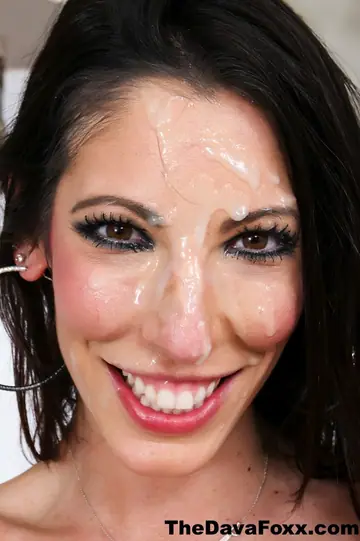 Dava Foxx – Busty Brunette MILF in Black Stockings Gives a Blowjob and Takes a Facial