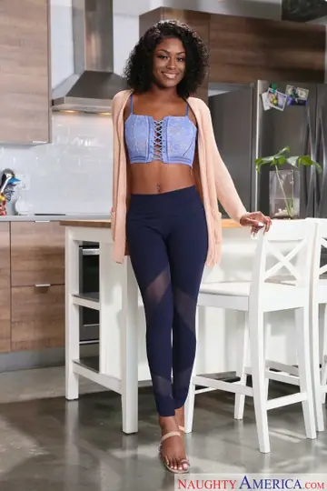 Evi Rei – Curly Ebony Brunette Shows Her Big Tits in High Heels