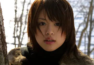 Hitomi Hayasaka – Japanese MILF Peels Down Her Pantyhose and Pees in the Snow