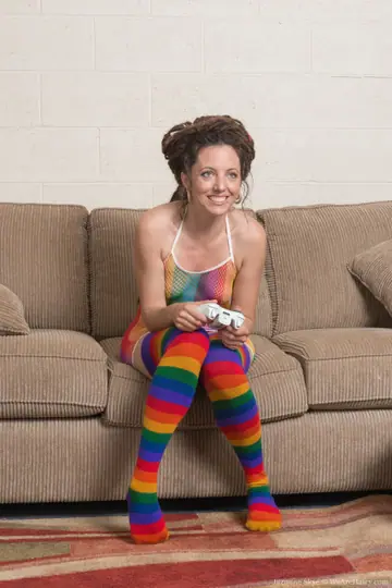 Hairy Brunette MILF Fingers Her Pussy and Uses a Toy