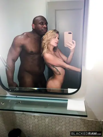 Arya Fae – Tattooed Blonde PAWG in Lingerie Takes BBC Creampie in the Mirror Selfie