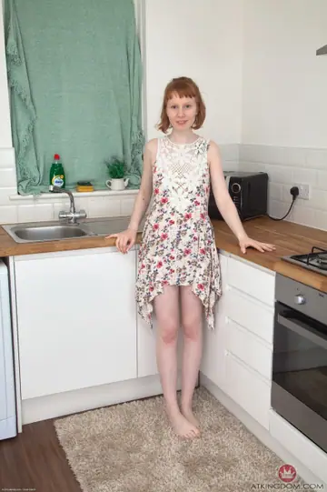 Bonni Belle – Petite Redhead Strips and Spreads Her Hairy Pussy in the Kitchen