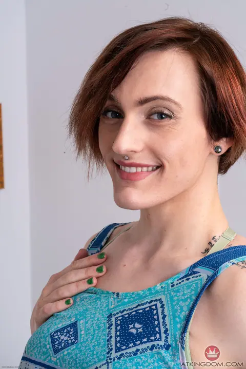 Lauren Laurent: Redhead MILF Strips and Shows Her Hairy Pussy – photo 1 of 21