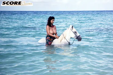 Chloe Vevrier: Busty Brunette MILF Strips and Spreads Her Pussy on the Beach – photo 4 of 16