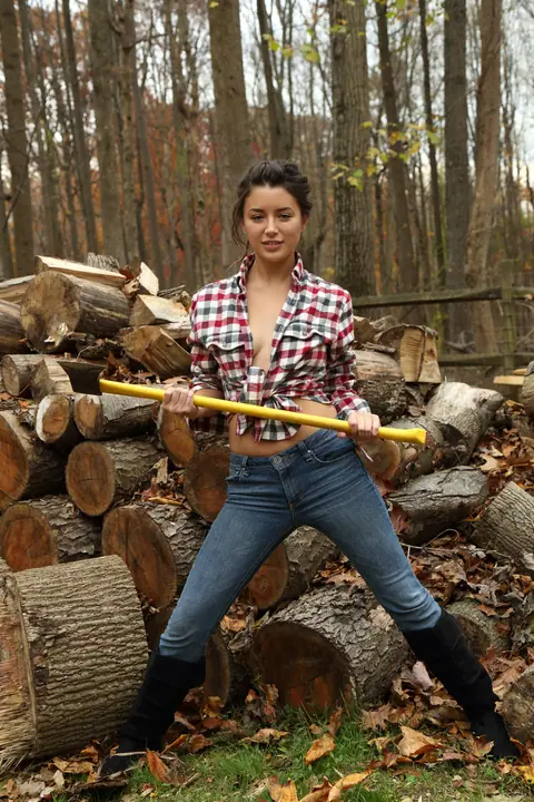Daisy Haze: Curvy Asian Brunette Strips Out of Her Jeans and Masturbates Outdoors – photo 1 of 20
