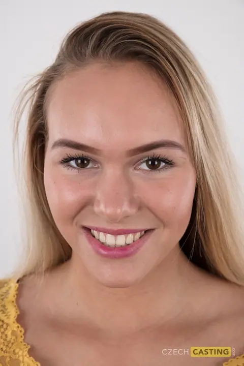 Czech Blonde Strips Out of Her Lingerie and Jeans – photo 1 of 20